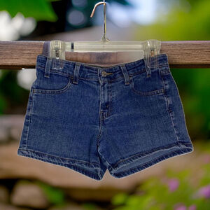 Vtg Y2K Levi’s Jean Shorts Sz XS/1 28” Waist 8.5” Rise 3.5” Length